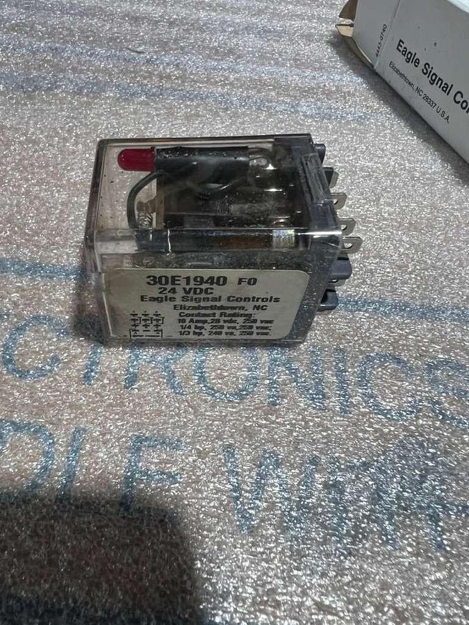 NEW DANAHER EAGLE SIGNAL 30E1940 RELAY STK L727CC