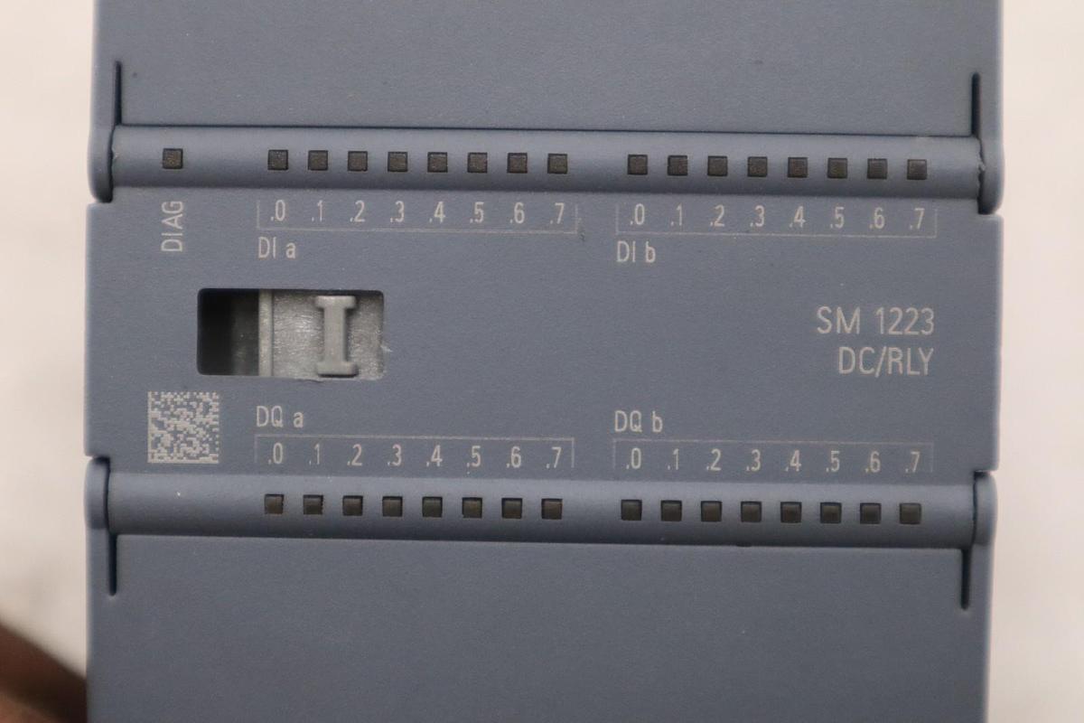 Used SIEMENS 6ES7 223-1PL32-0XB0 / 6ES72231PL320XB0 SIMATIC S7-1200 SM 1223 #GF2076A