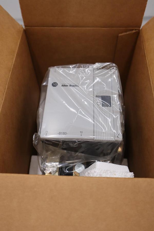 Used ALLEN BRADLEY 100-B180ND3 SER. B 110/120V 180A NEW IN BOX STOCK H386