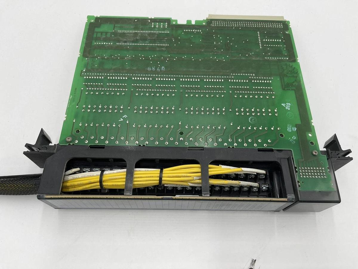 Used GE Fanuc IC697MDL250 120 VAC Input Module STOCK 1555