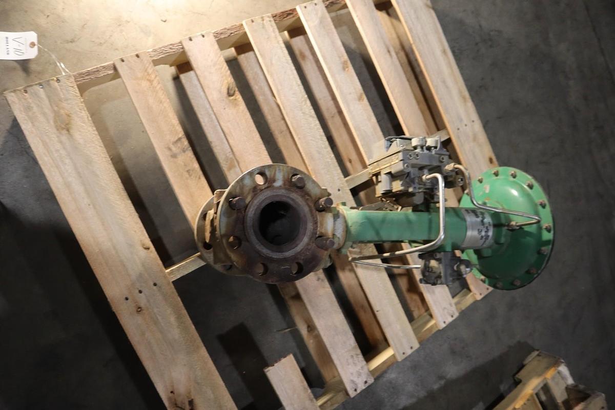 Used Fisher Control Valve Size 40 With Type EZ Pneumatic Actuator