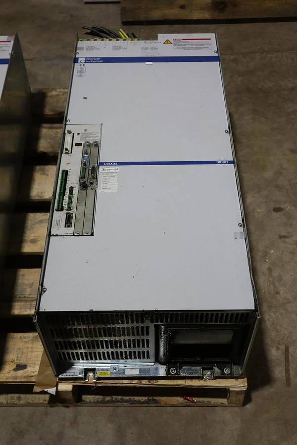 Used REXROTH INDRAMAT DRIVE DKR02.1-W300B-BE79-01-FW STOCK S698