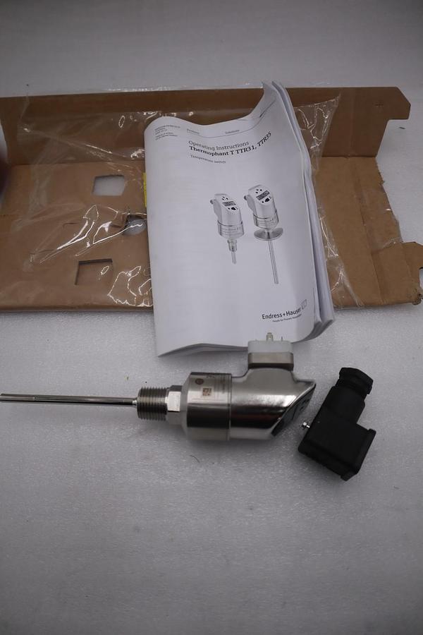 Used ENDRESS+HAUSER THERMOPHANT T TTR31 TTR35 STOCK #G-569A