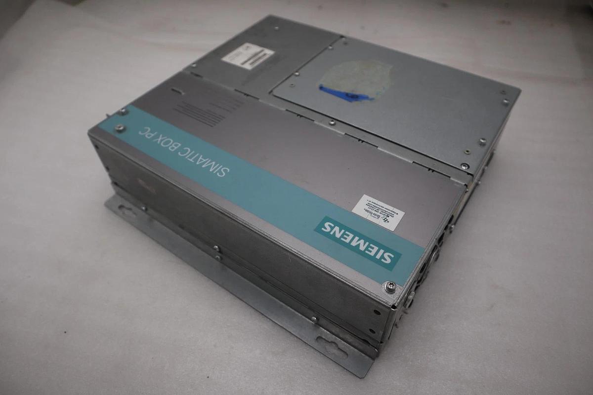 Used SIEMENS  SIMATIC IPC627CIEM  6EQ2020-0AC03-5XX0  SIMATIC BOX PC STK SGF116