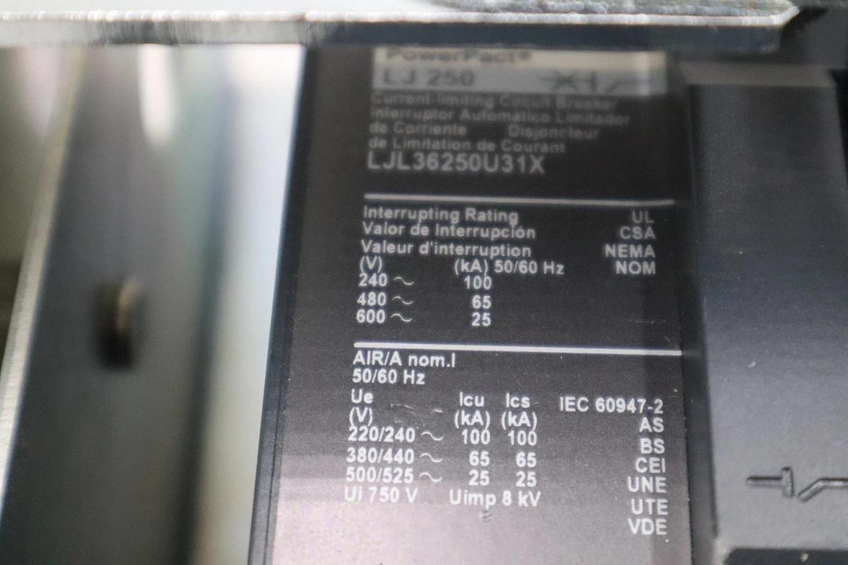 Used SQUARE D LJL36250U31X 600V 250A CIRCUIT BREAKER STK H1709