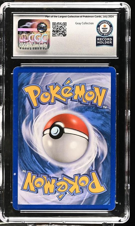 Used 2010 POKEMON UNDAUNTED KYOGRE & GROUDON LEGEND BOTTOM-HOLO CGC WORLD RECORD 1/1