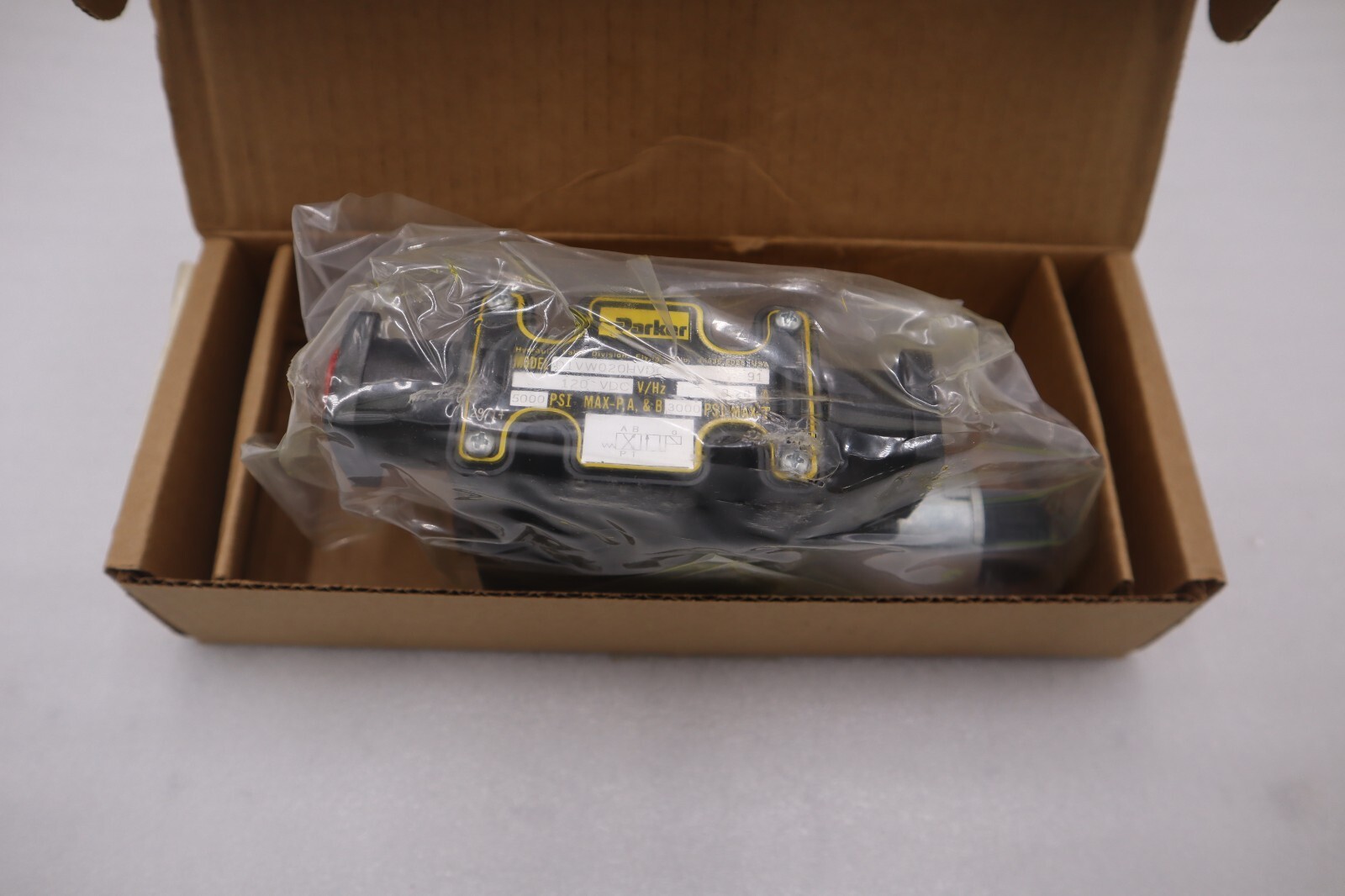 Used Parker D1VW020HVDC Parker DIR CNTRL SO NEW WITH BOX STOCK G347A