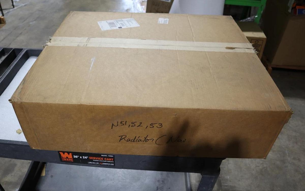 Used 4038256 Fits Hyster Radiator For Model(s) H155FT - STOCK 3134CC