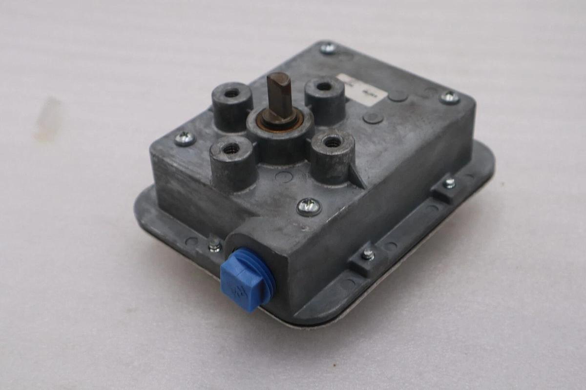 Used JAMESBURY EW2B LIMIT SWITCH 15A 125/250V WATERTIGHT STOCK L-552-C