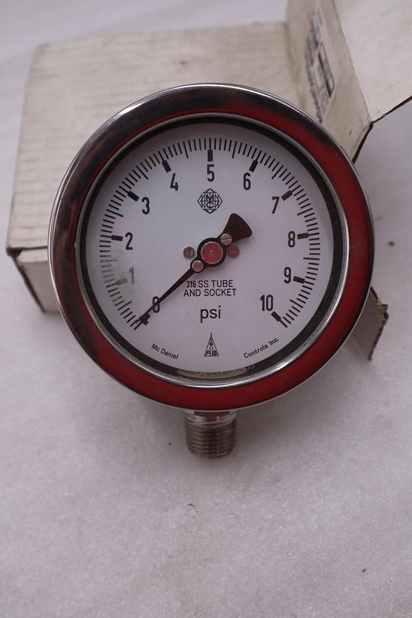 Wika 0-300 PSI Code CG 316SS Tube and Socket 1/2" NPT - STOCK GF742A