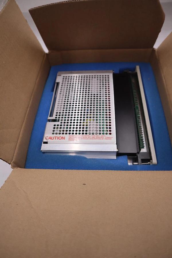 NEW SCHNEIDER ELECTRIC AS-B875-001 8-Channel Analog Input Module STOCK G225