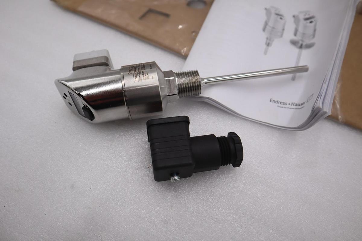 Used ENDRESS+HAUSER THERMOPHANT T TTR31 TTR35 STOCK #G-569A