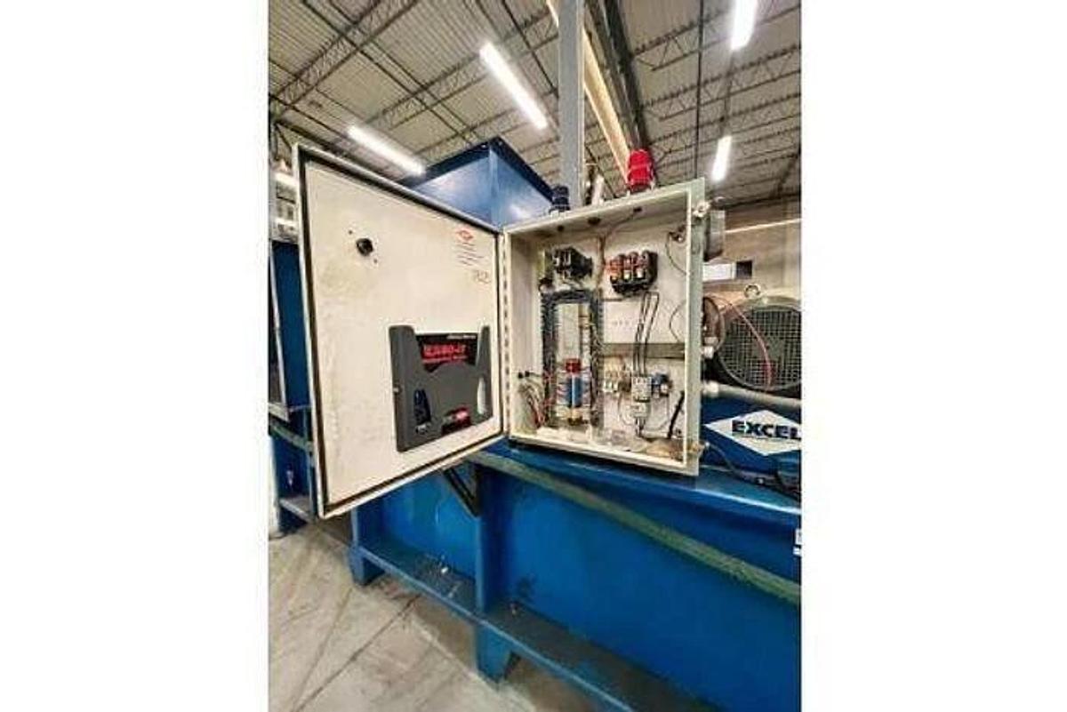 Used EXCEL EX62 CLOSED DOOR BALER 20HP TWIN RAM CYLINDERS