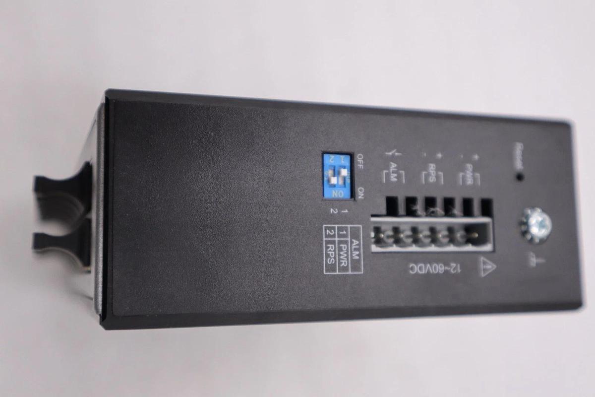 NEW OPEN BOX WAGO 852-1106/010-000 NETWORK SWITCH 16 Ethernet ports STK H912A