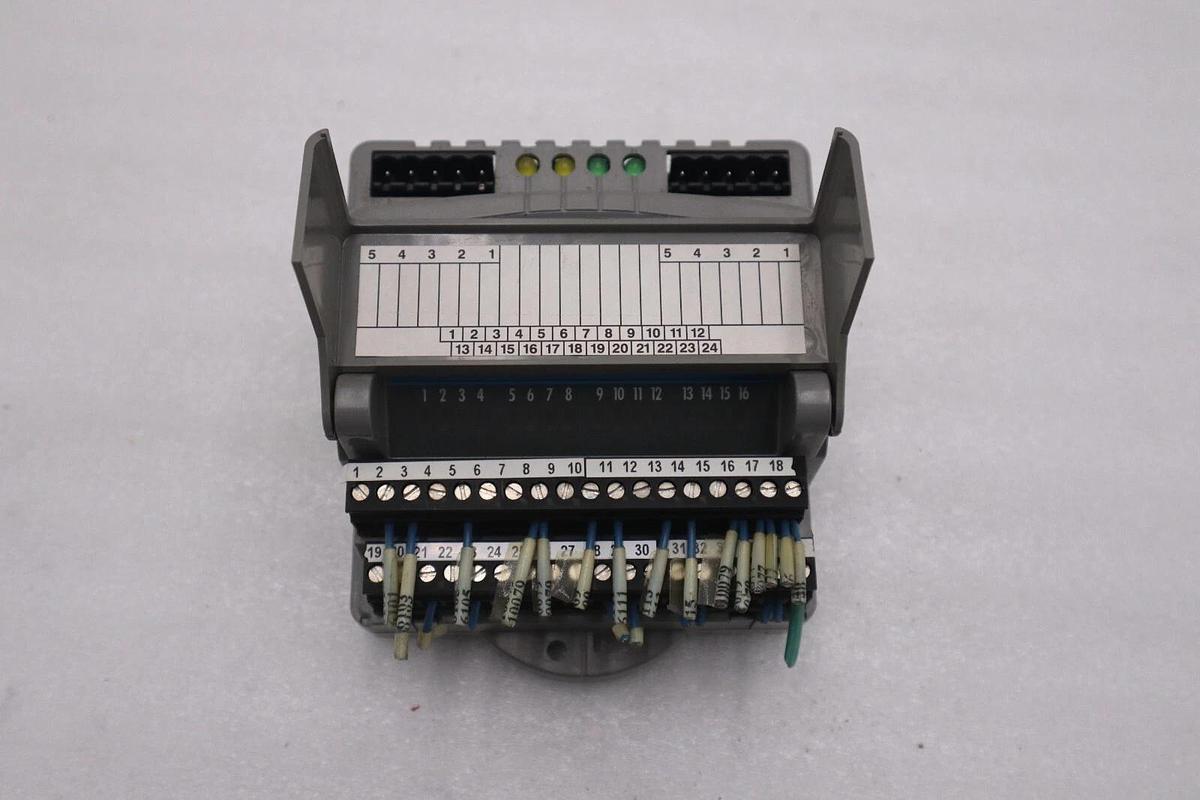 Used GIDDINGS & LEWIS M.1300.7372 R1 Input Module 24VDC SINK/SOURCE STOCK 633-D