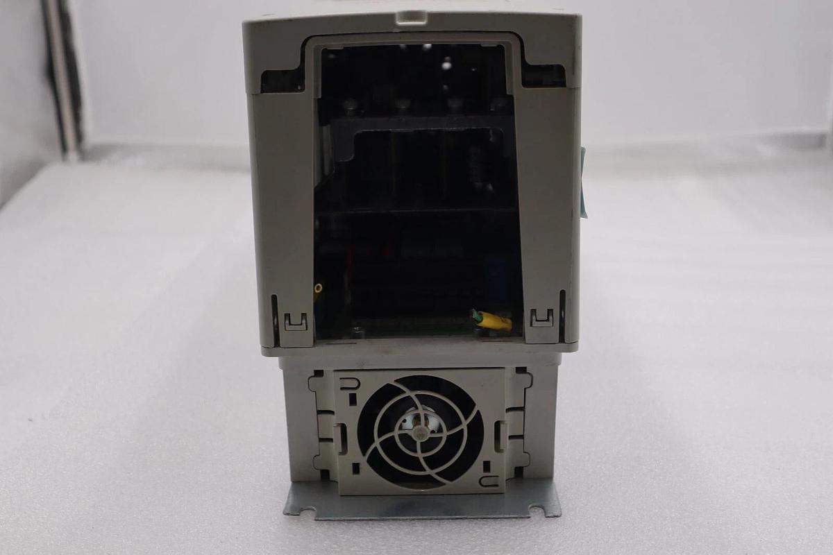 Used ALLEN BRADLEY 20g11nc015ja0nnnnn SER A 10HP POWERFLEX DRIVE W/ HIM STOCK 2045