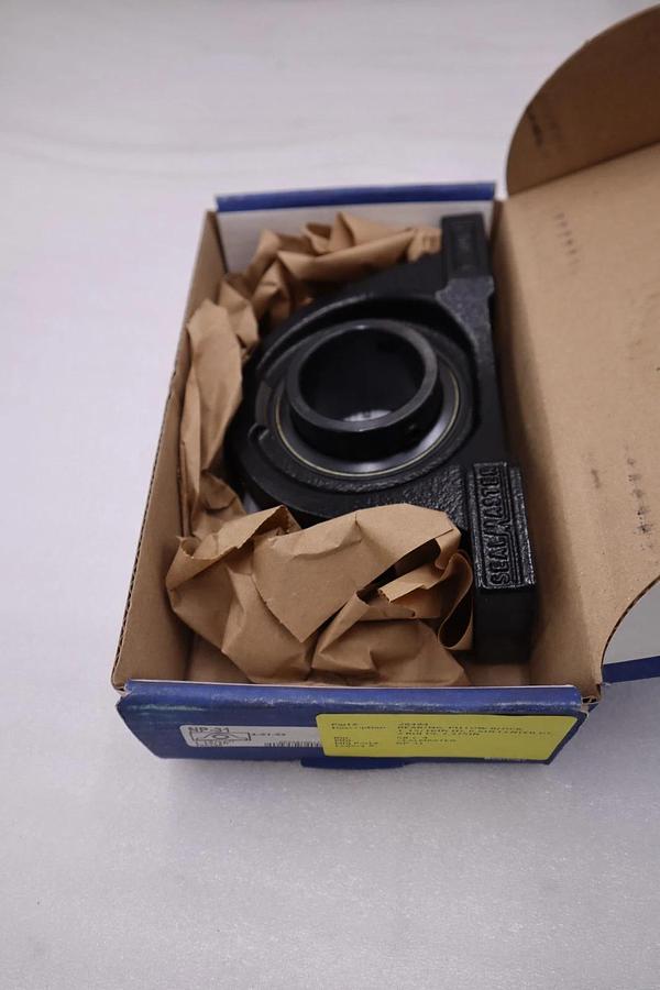 SEALMASTER NP-31 PILLOW BLOCK BEARING 1-15/16" STOCK 2939CC