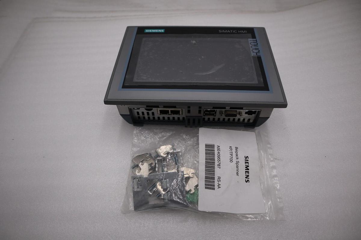 Used Siemens 6AV2 124-0GC01-0AX0 Comfort Operator Interface Panel NEVER USED #H988