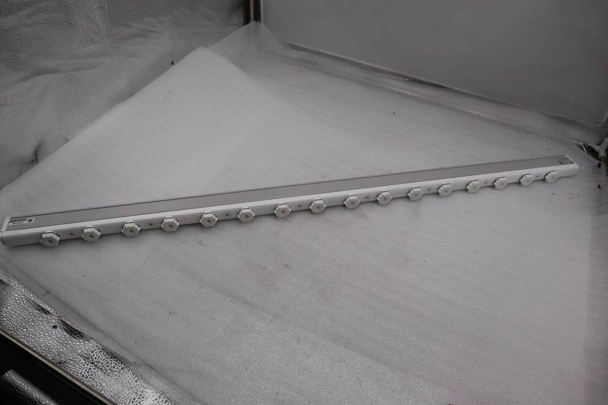 NEW KEYENCE SJ-H108A - Bar Type Main Unit, Standard Model 1080 mm STOCK 5115