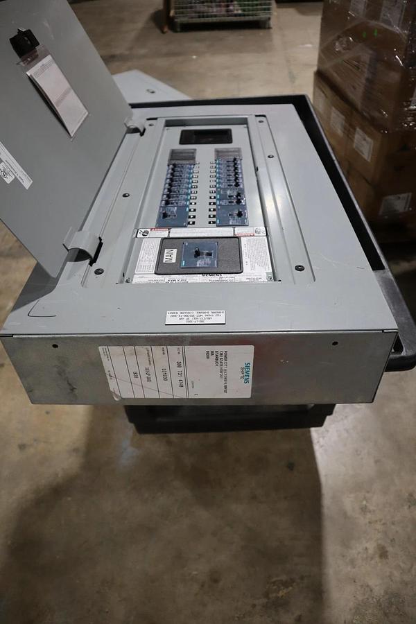 Used SIEMENS P1 250A 480Y/277V P1E30BQ050CTST MAIN BEAKER STOCK HS45