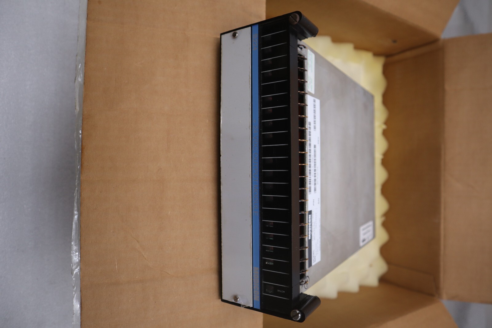 NEW IN BOX MODICON SCHNEIDER ELECTRIC AS-B224-001 TRU-HI OUTPUT STOCK G350