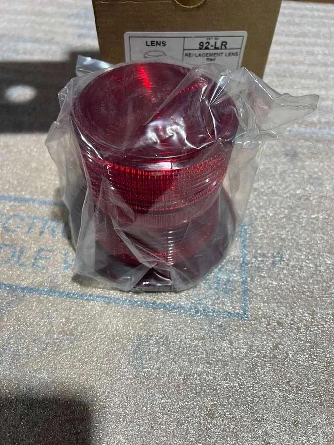 NEW OPEN BOX EDWARDS SIGNALING 92-LR / 92LR REPLACEMENT LENS STK L726CC