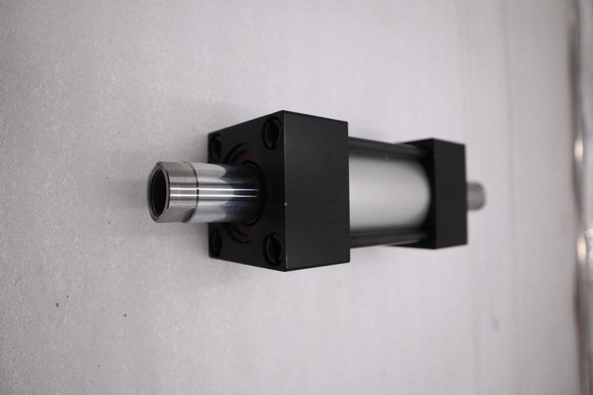 Numatics 640876 Pneumatic Cylinder STOCK H1274A