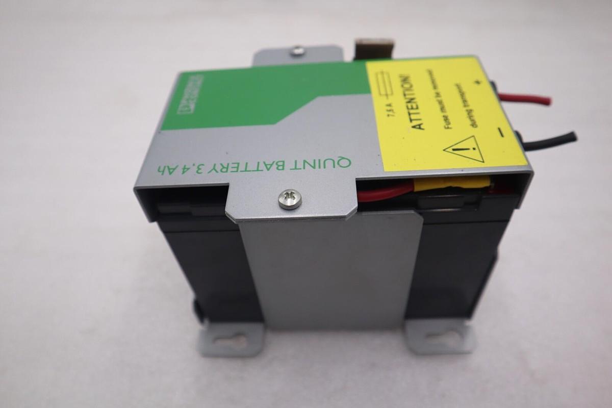 Used PHOENIX CONTACT SN 30114117202 QUINT BATTERY 24 DC 3-4 AH #L-729A