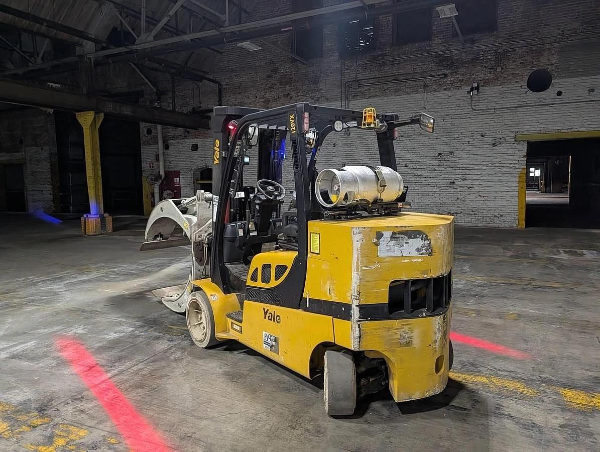 Used 12,000 POUND YALE GLC120VX FORKLIFT TRUCK WITH 84" CASCADE CLAMP 4,500 HOURS