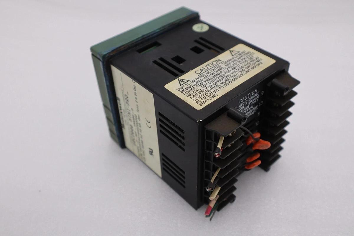 Used HONEYWELL DC20EC-2-00F-1000B0-0 CONTROLLER STOCK K-381-D