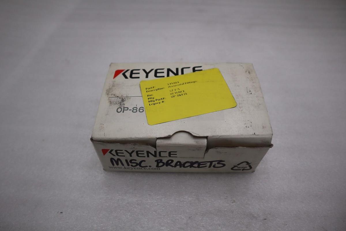Used NEW OPEN BOX KEYENCE OP-86935 Brackets STOCK K3993CC