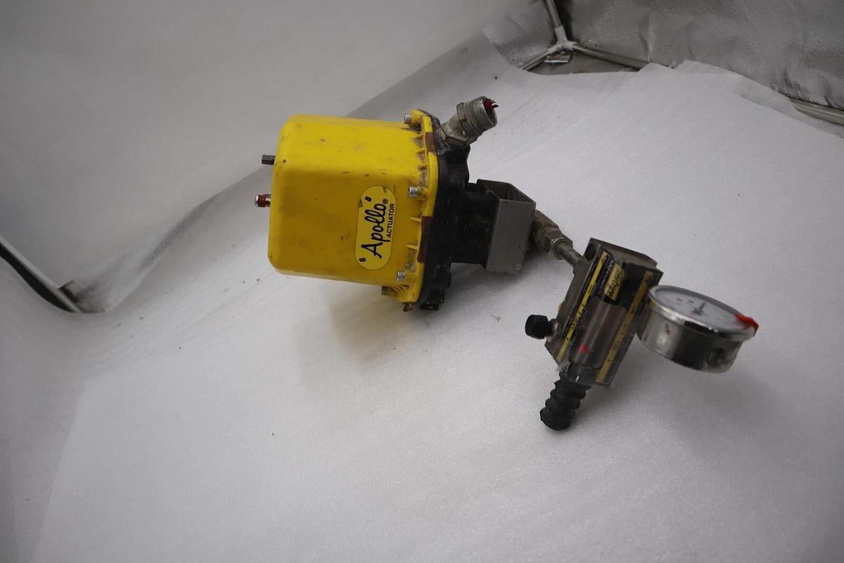 Used APOLLO AE40010 ACTUATOR 115VAC NEMA 4 TORQUE 400 IN-LBS STOCK 3451-A