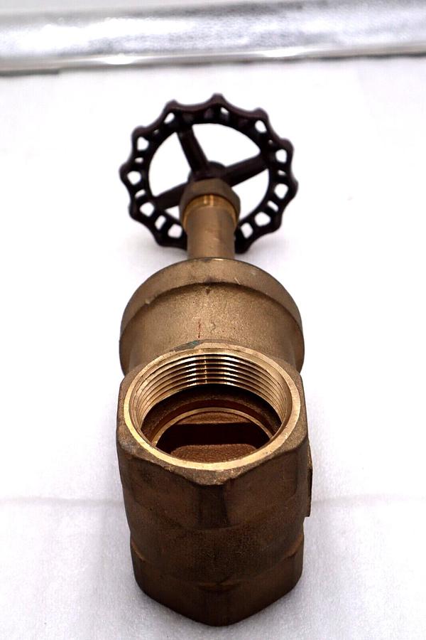 Used CRANE CAT. 431 BRONZE 2 1/2" RISING STEM VALVE. 150 S, 300 CWP #L-818