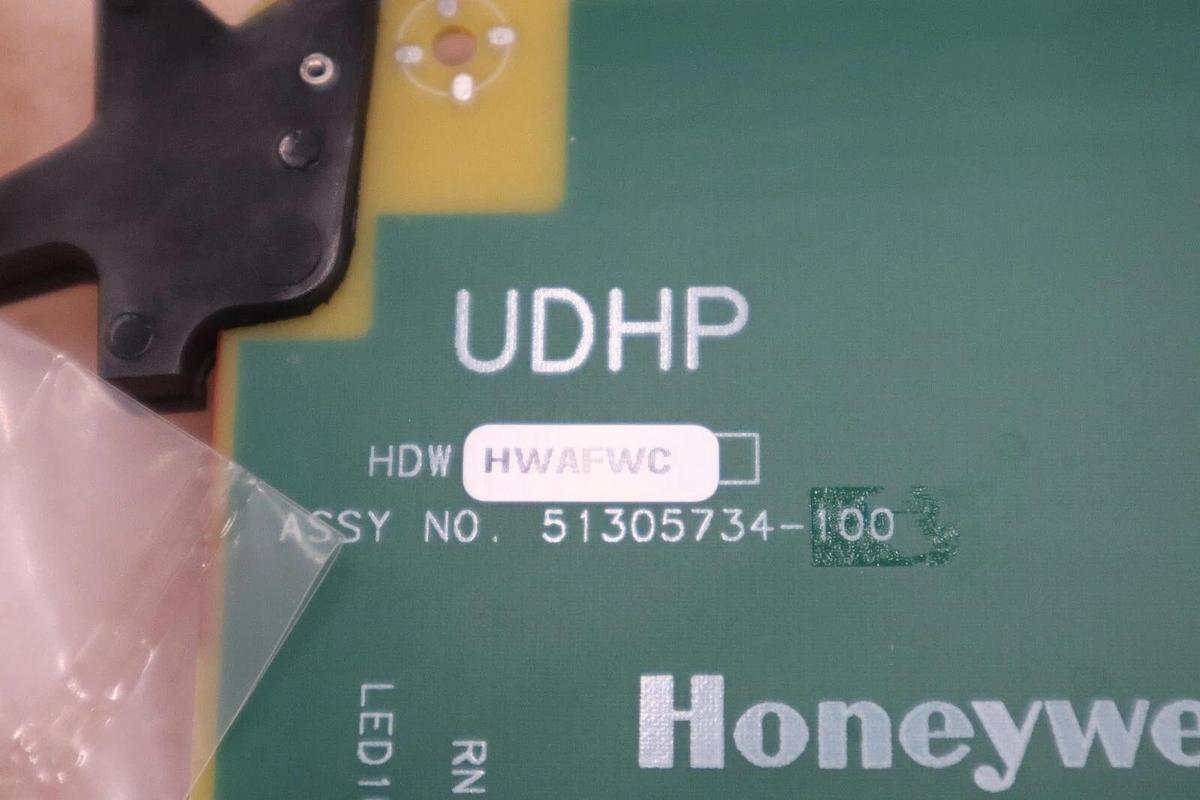 Used NEW IN BOX HONEYWELL 51305734-100 / 51305734100 STOCK G319