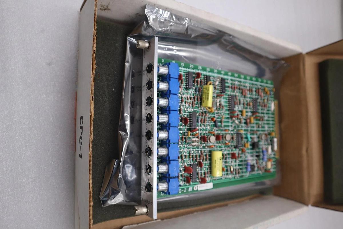 NEW IN BOX RELIANCE ELECTRIC 0-52860-2 INVERTER ANALOG CARD STOCK G285