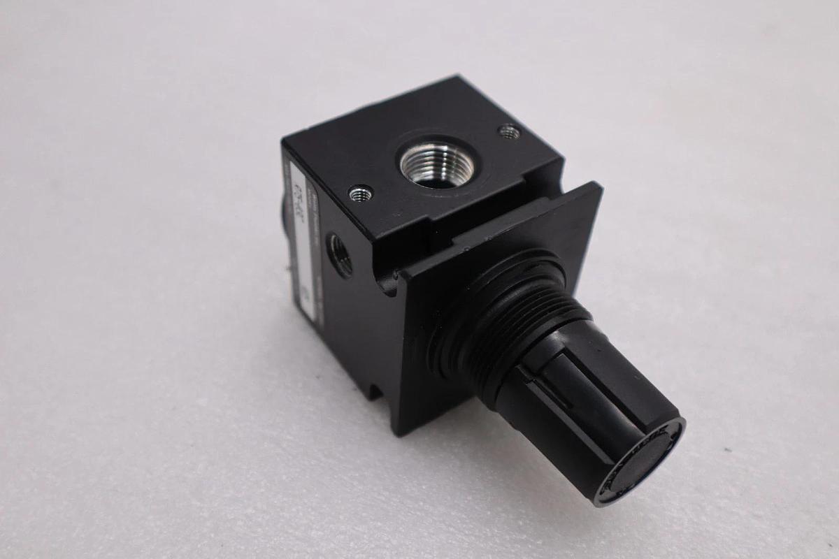 NEW PARKER R75-03C AIR REGULATOR R7503C STOCK H1166A