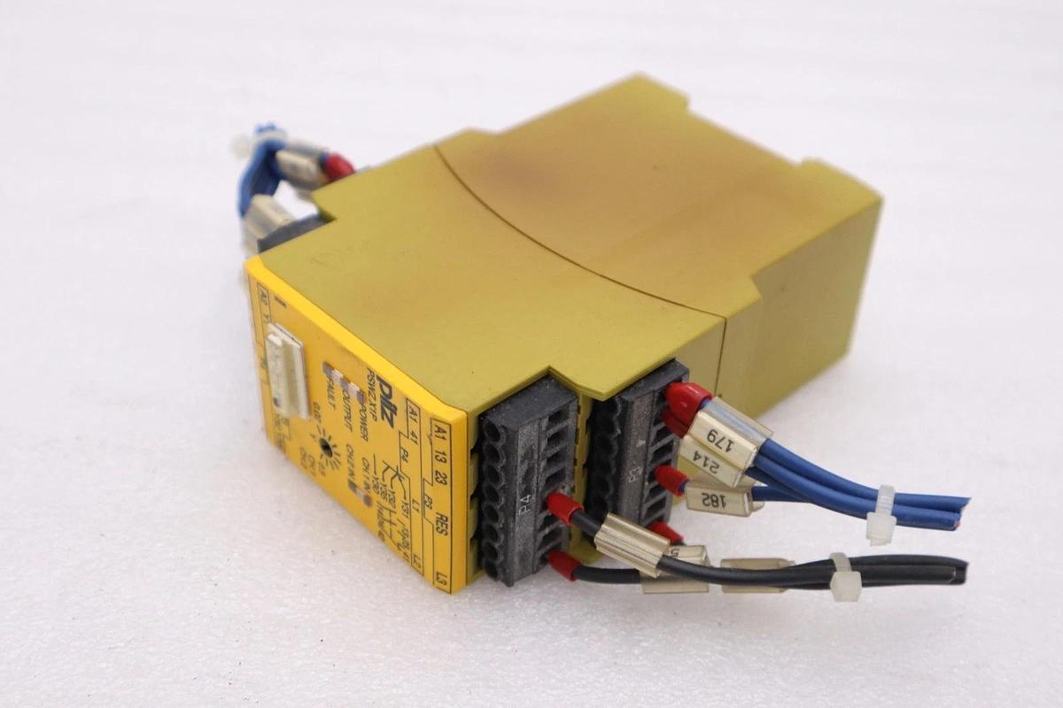 Used PILZ PSWZ X1P 0,5V /24-240VACDC 2N/O 1N/C 2SO 777949 Safety Relay STK H1824