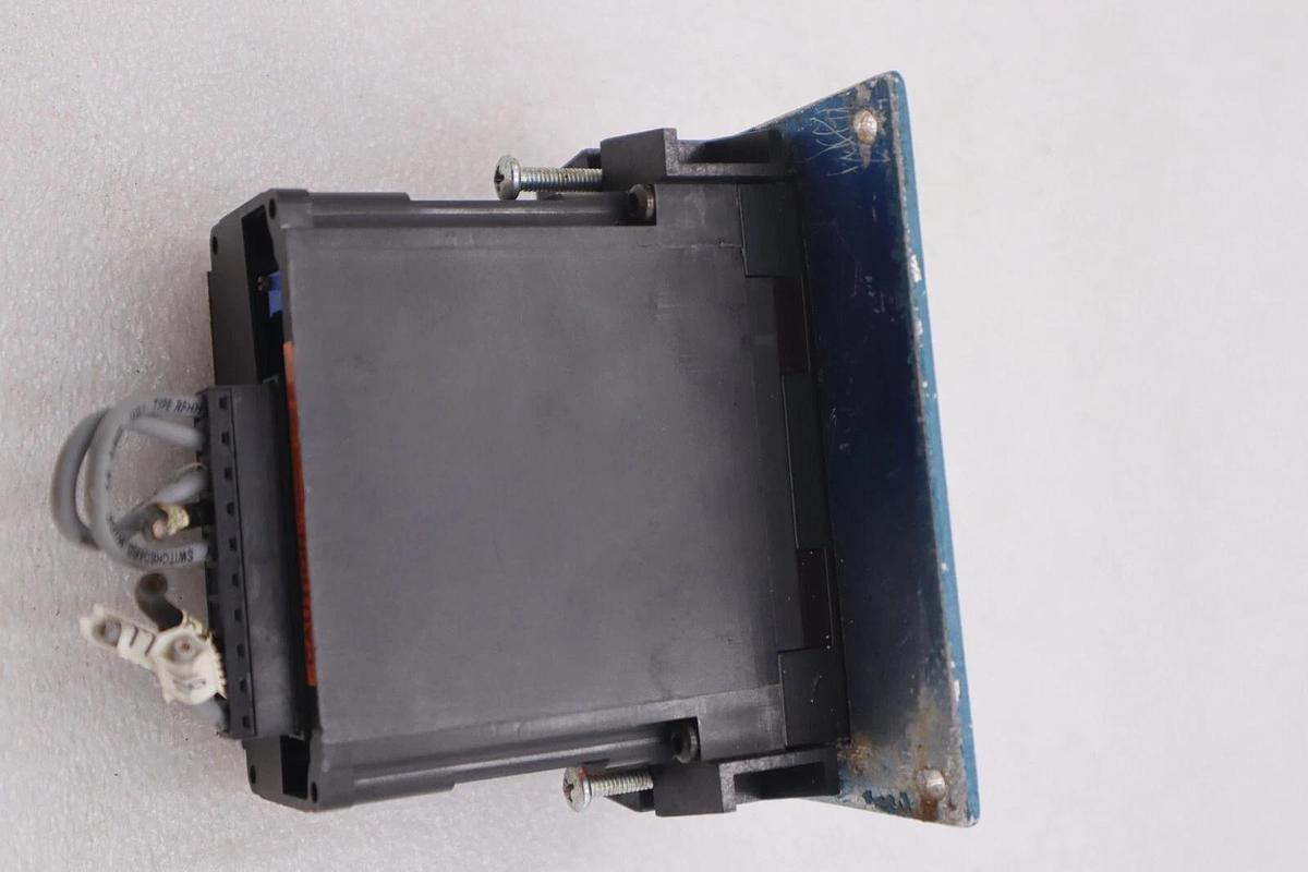 Red Lions Controls Model Aplva AC Volt Voltage Converter Used #K-2265