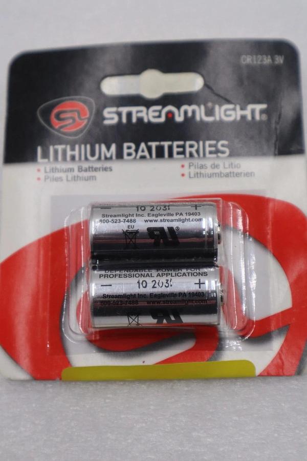 Streamlight 3V CR123A Lithium Batteries (2 Pack) 85175 (LOT OF 11) STOCK G516A
