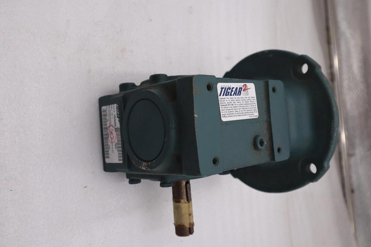 NEW BALDOR 15Q20L56 GEAR REDUCER 20:1 STOCK H982