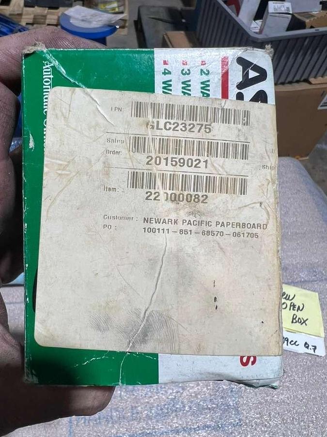 Used NEW OPEN BOX ASCO SOLENOID VALVE 1/4" PIPE USX8262D2212341 STK K739CC