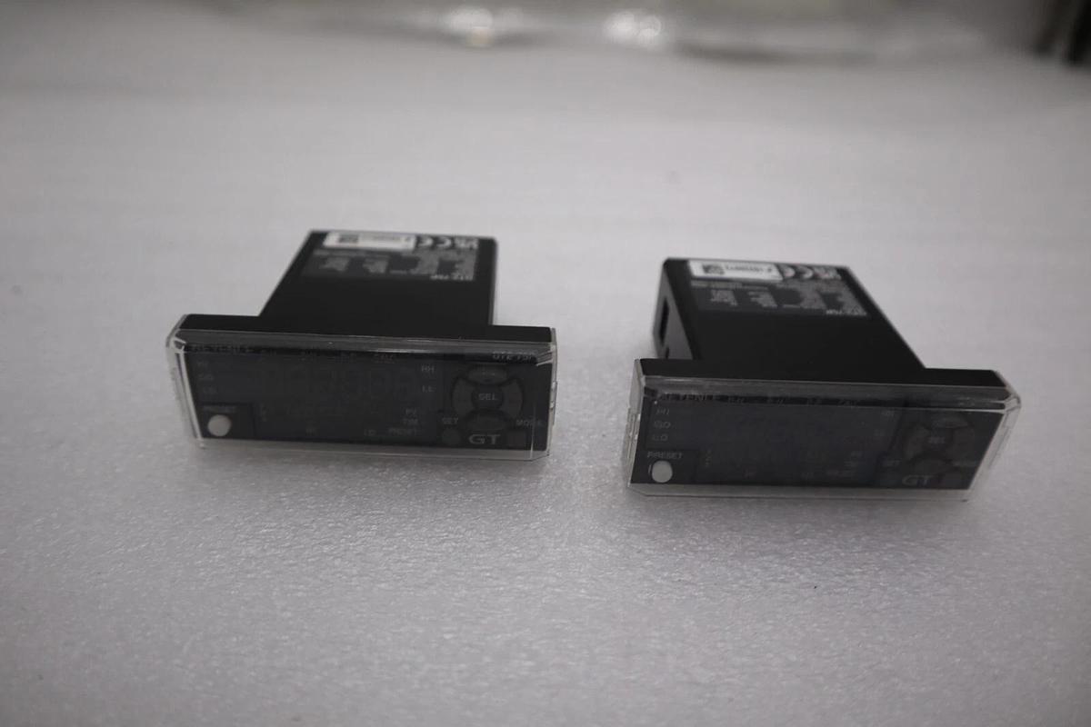 NEW OPEN BOX Keyence GT2-75P Sensor Amplifier STOCK K-670-C