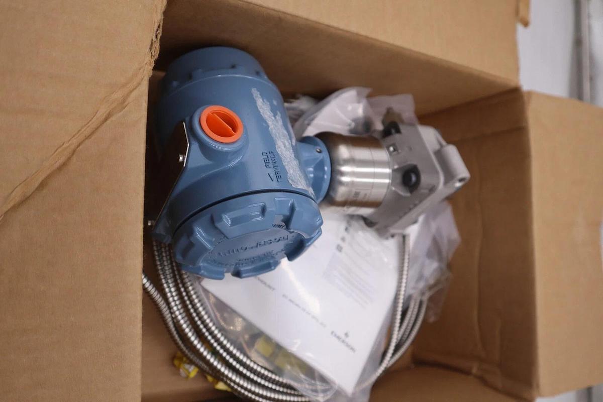Rosemount 3051S / 3051S2CD4A5B11A1ABM5L1 Transmitter NEW #G246A