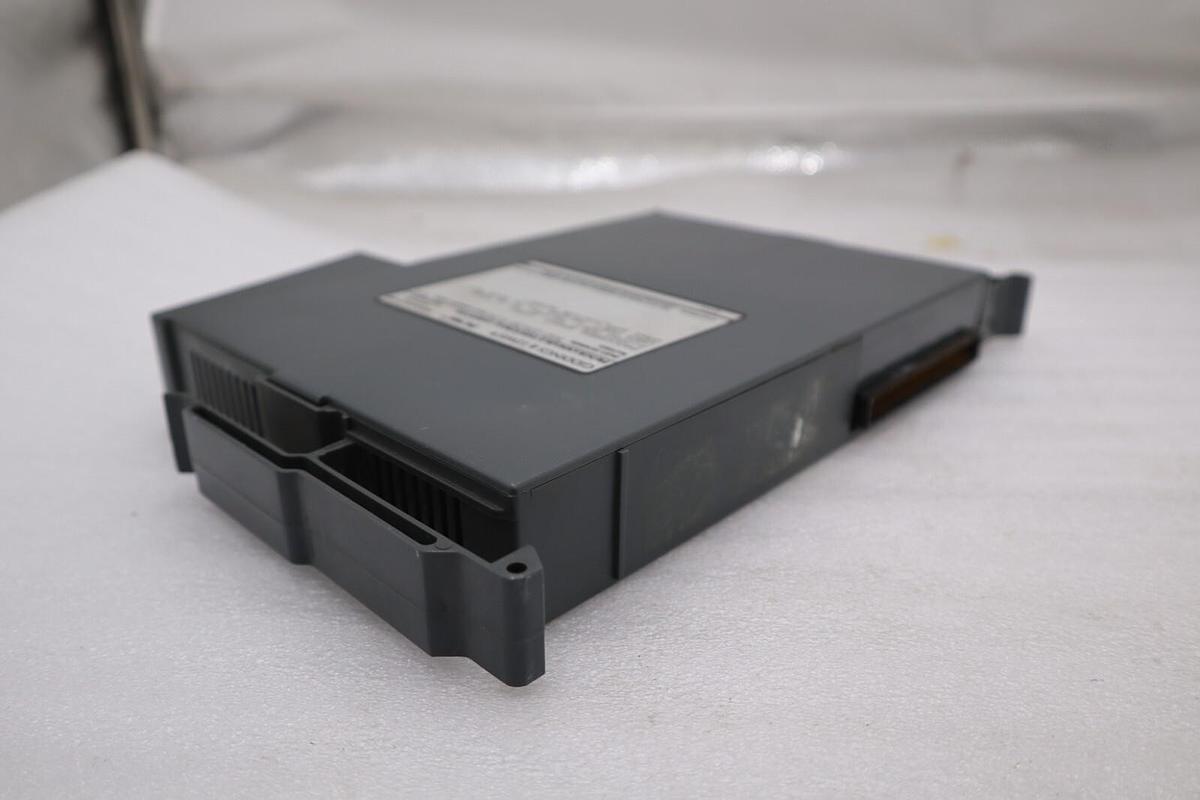 Used FIVES GIDDINGS & LEWIS 502-03638-41R2 PIC900 PROGRAMMABLE INDUSTRIAL COMPUTER