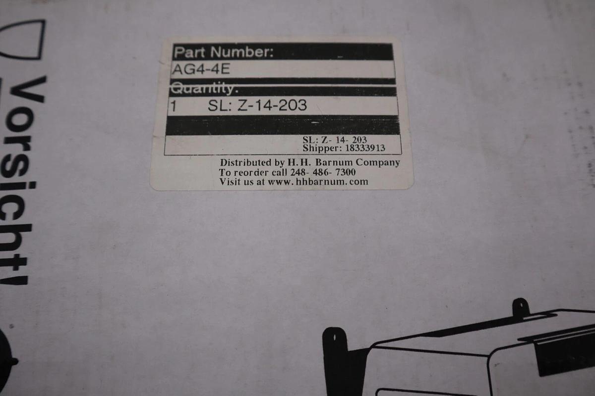 Used BANNER ENGINEERING AG4-4E 82137 24VDC NEW IN BOX STOCK 2917A