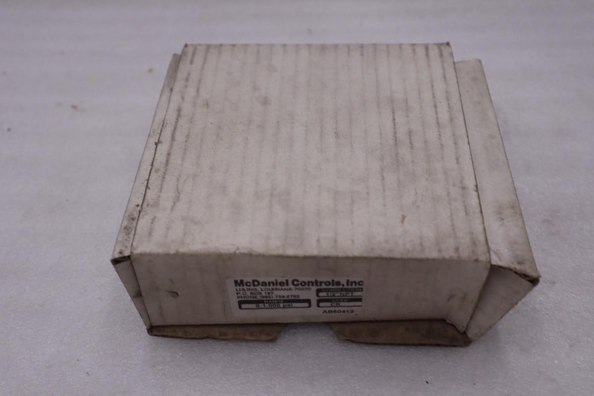 Wika 0-1.000 PSI Code CK 316SS Tube and Socket 1/2" NPT - STOCK GF741A