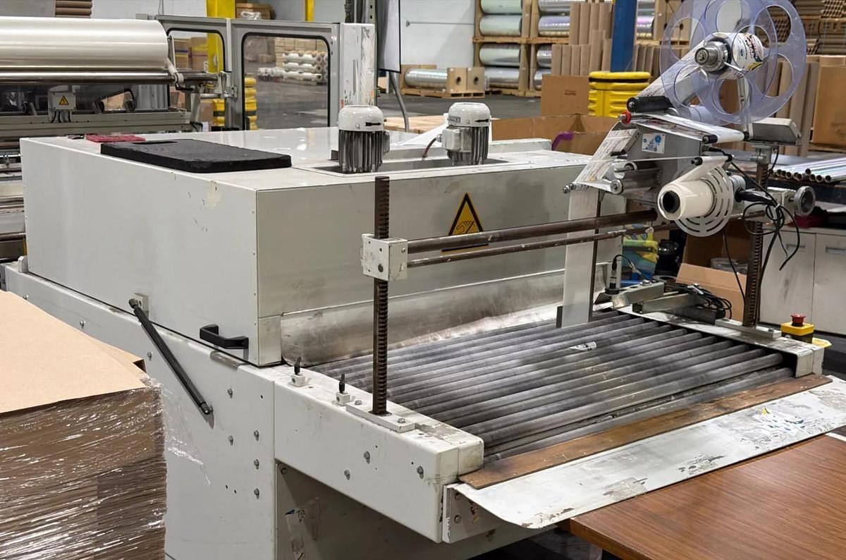 Used 40" (1000MM) MOLLER RW 1000 PLASTIC / GIFT WRAP COUNTER ROLL REWINDER LINE