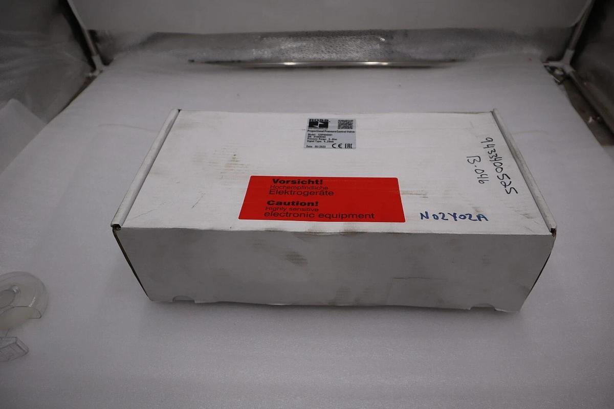 Used NEW IN  BOX ROSS CONTROLS 120P600001 / 120P600001 PROPORTIONAL VALVE STOCK H319