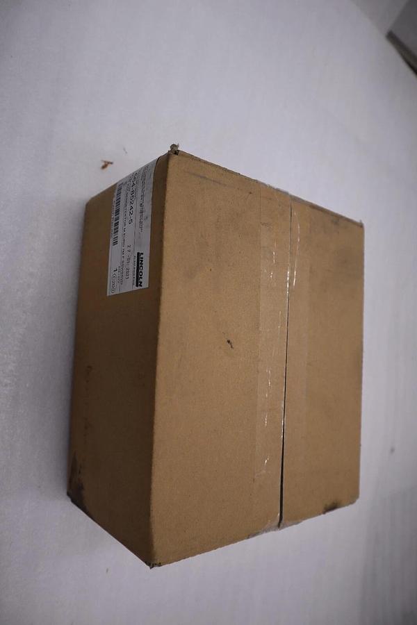 Used NEW IN BOX Lincoln 664-85242-5 Proximity Switch Kit STOCK H22A