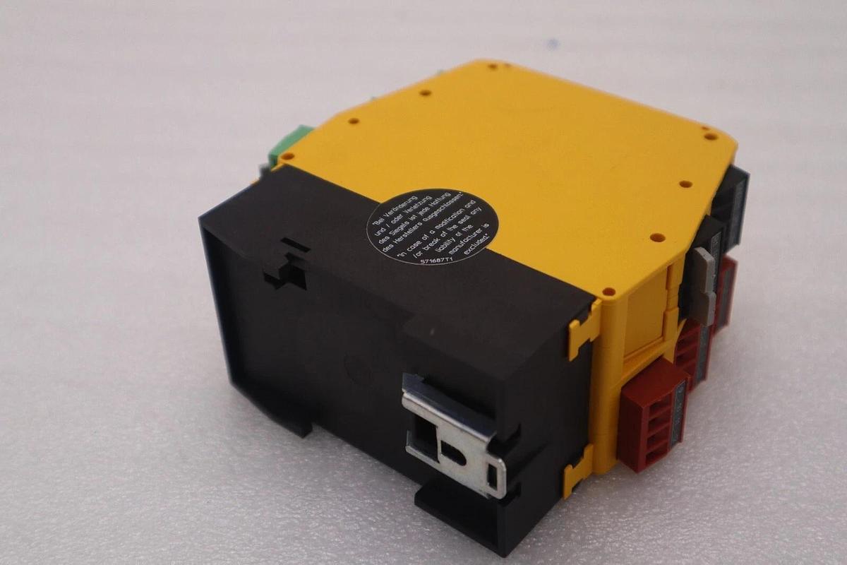 Used SICK IN40-R1212B / IN40R1212B SAFETY CONTROLLER STOCK B-1537